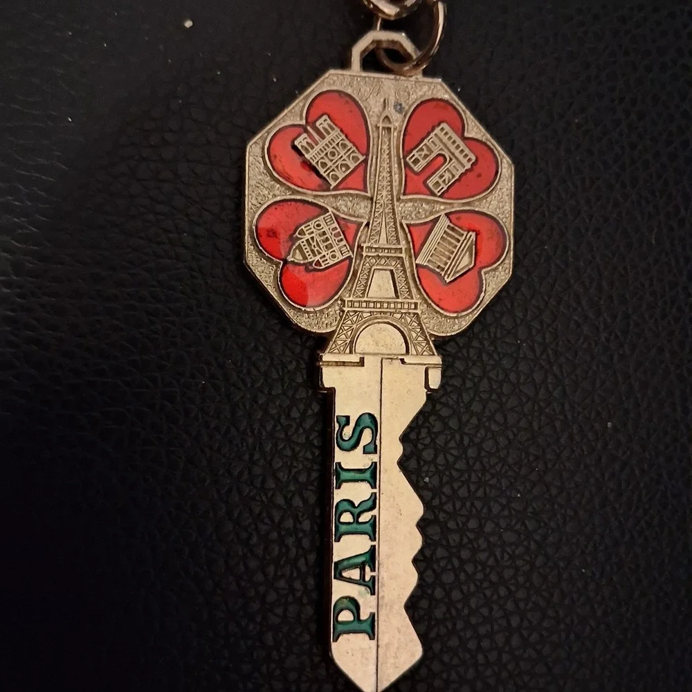 Vintage Paris France Keychain Metal Bag Charm Red Blue Key RARE‎ HTF